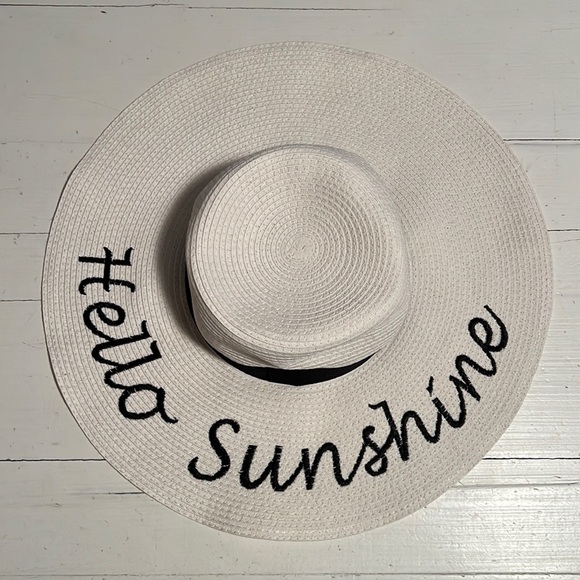 Floppy Sunhat - Picture 1 of 3